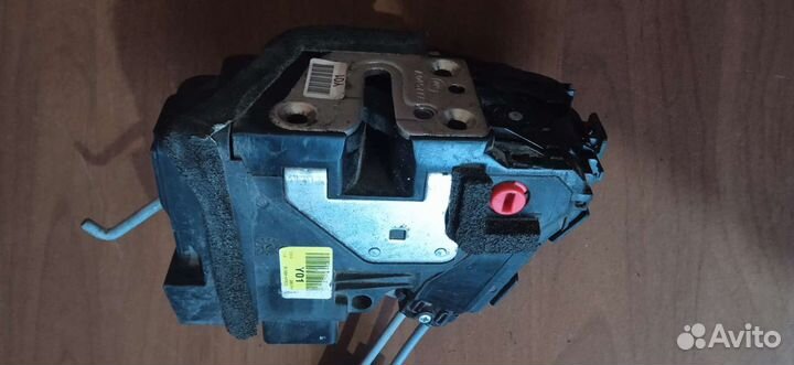 Замок двери задней правой KIA Cerato 81420A7011