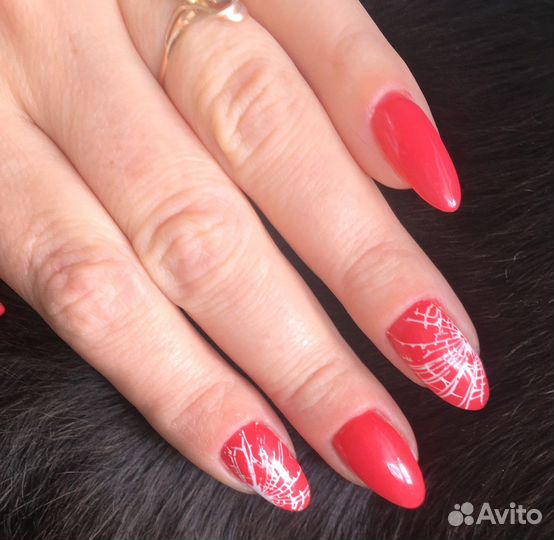 Маникюр и педикюр