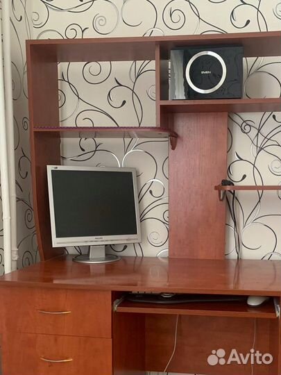 Компьютерный стол