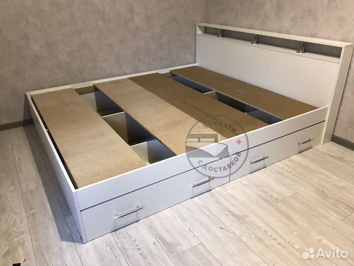 Кровать двуспальная