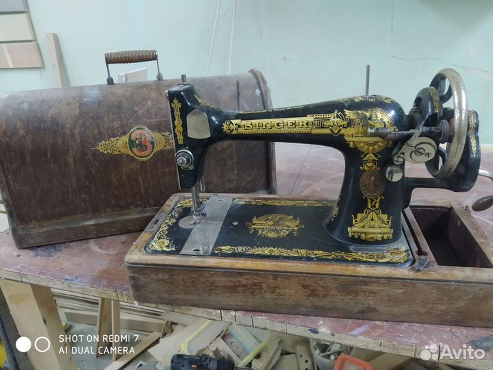 Швейная машинка зингер