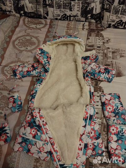 Зимний комбинезон для девочки