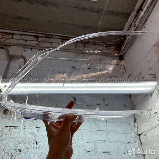 Уцененное стекло для фары Renault Koleos (2007-201