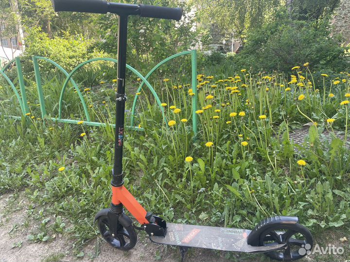 Продаю 2-х колёсный самокат next