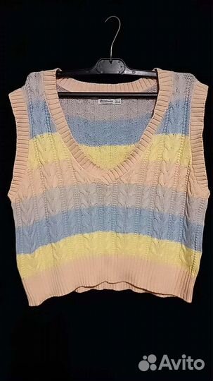 Жилет вязаный