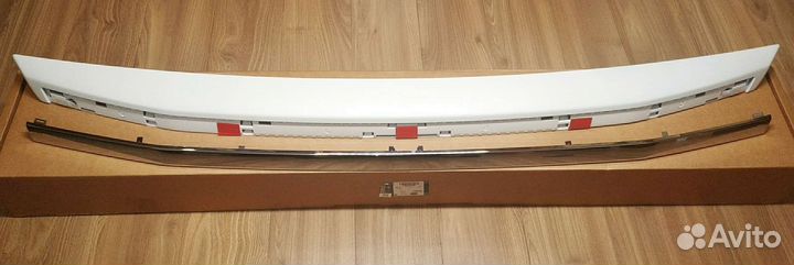 Ручка крышки багажника Land Rover Freelander 2