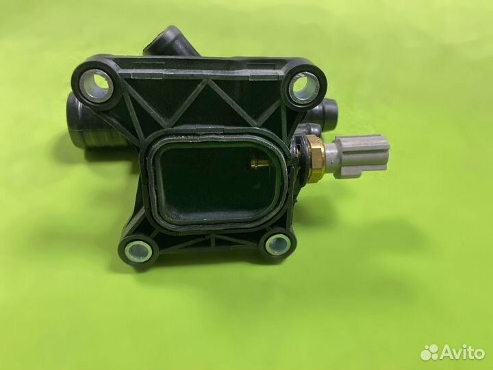 Термостат с корпусом Ford +датчик