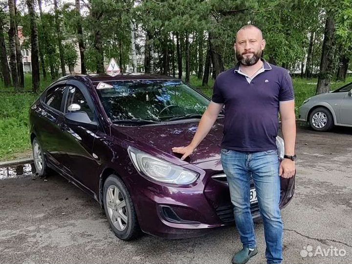 Инструктор по вождению на автомате