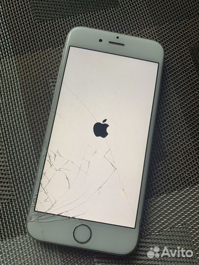 iPhone 6S, 64 ГБ