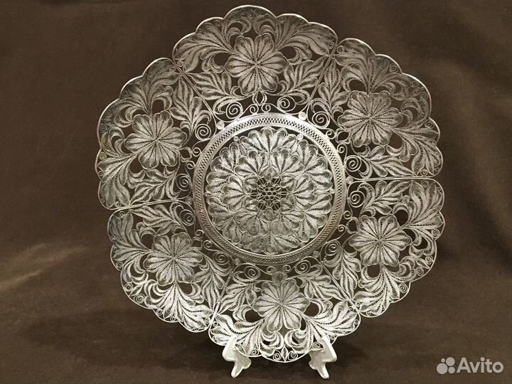 Серебряная ваза для фруктов, скань