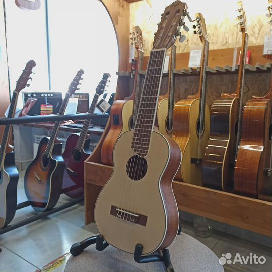 Гиталеле Flight GUT 350 SP/SAP Natural с чехлом