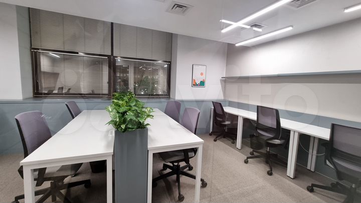 Офисное помещение 1100.00 кв.м 2 этаж