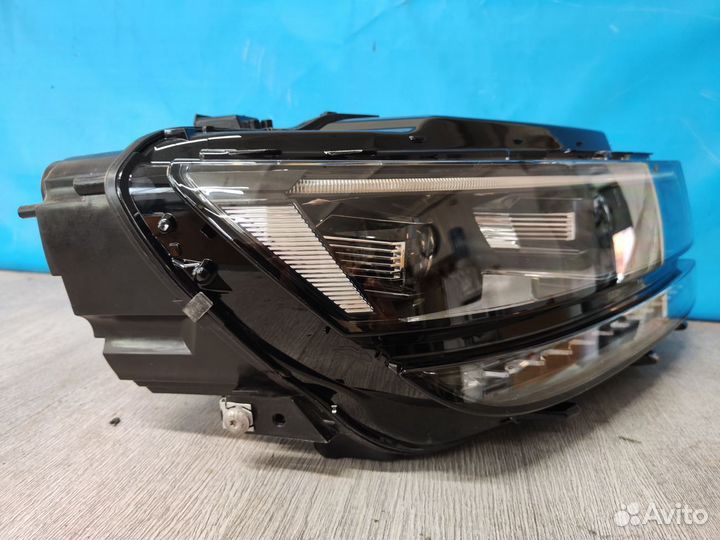 Фара правая Volkswagen Tiguan 2 2016