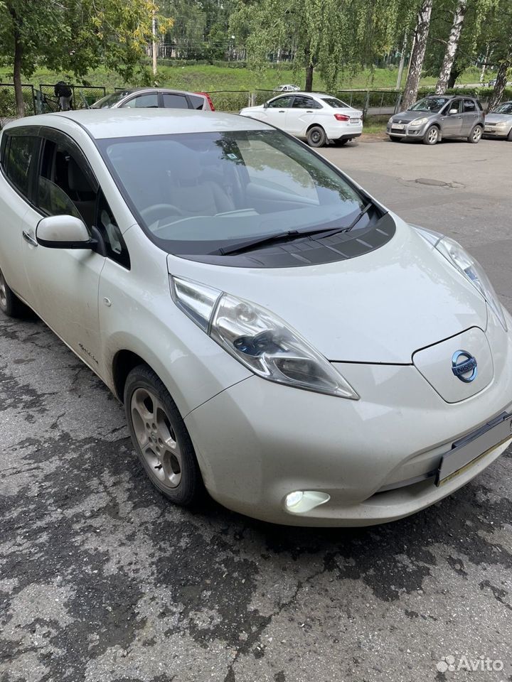 Nissan Leaf AT, 2011, 98 000 км