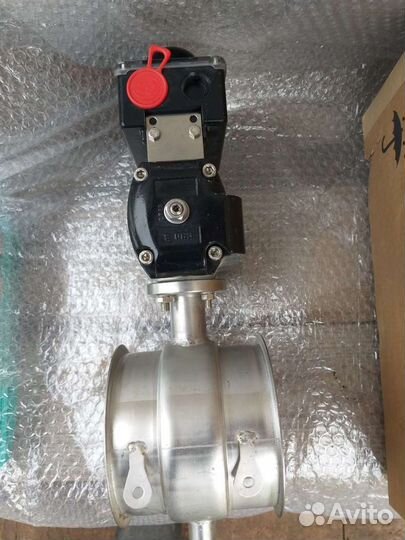 Затвор дисковый с пневмоприводом flowserve