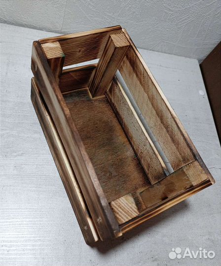 Деревянный ящик для цветов