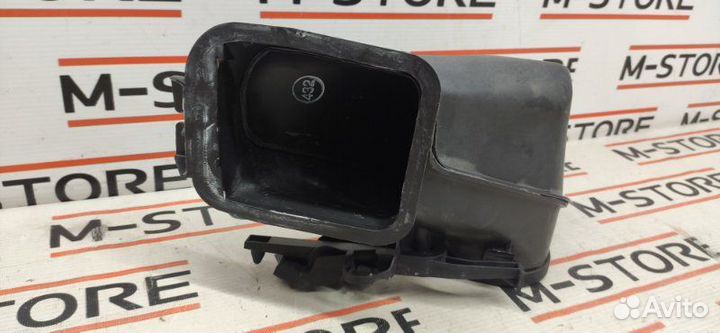 Воздухозаборник передний правый Bmw 7-Series E65