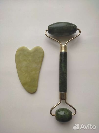 Массажный роллер для лица+ скребок гуаша