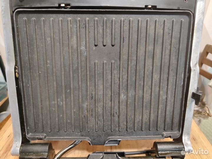 Электрогриль GF-180