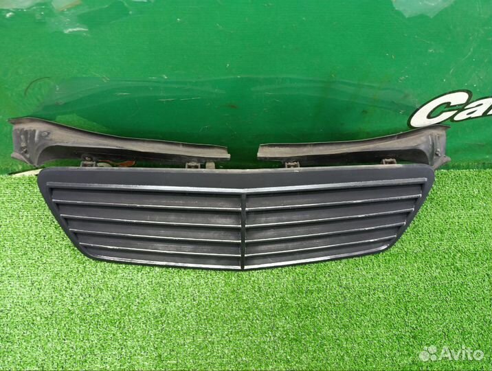 Решетка радиатора Mercedes-Benz Clk W208 M112.940