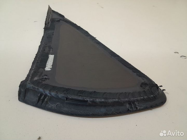 Стекло кузовное глухое правое Volkswagen Polo MK5