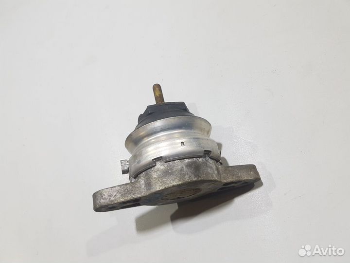 Опора АКПП передняя ауди а8 audi a8