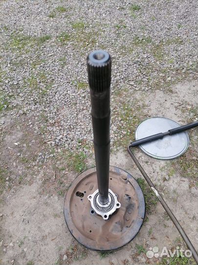 Продам полуось заднего моста на Mitsubishi l200