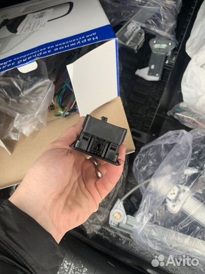 Блок управления стеклоподъемниками Granta (Новый)