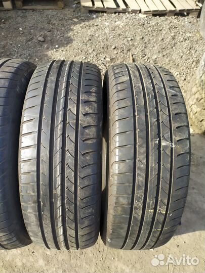 Goodyear EfficientGrip 205/60 R16 96H