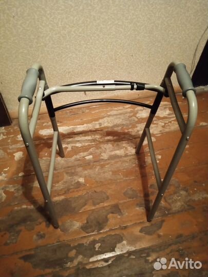 Ходунки шагающие для взрослых