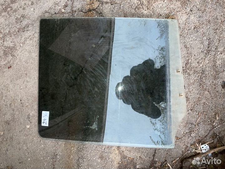 Стекло двери заднее правое Kia Sportage 1 бензин