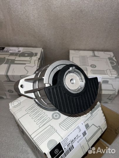 Подушка двигателя Mercedes-Benz w204 w212