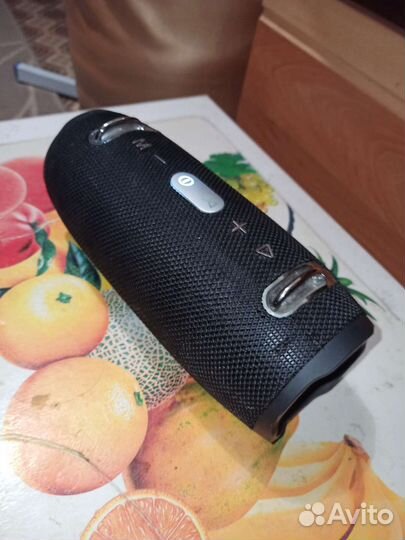 Bluetooth колонка JBL Xtreme. Через плечо