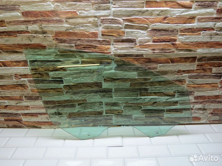 Стекло переднее правое Opel Insignia