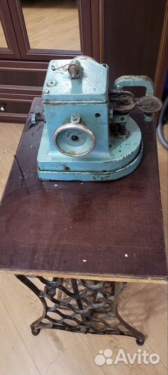 Продам скорняжную машинку