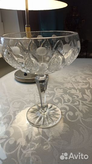 Хрустальная конфетница на ножке, салатник