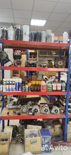 Подушка двс F3000 правая в сборе с кронштейном