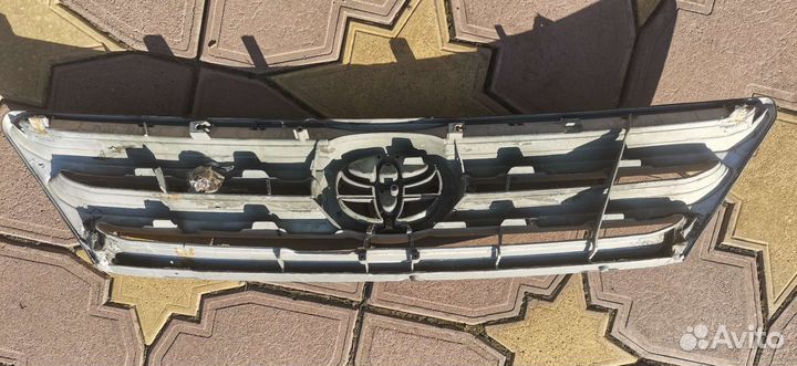 Решётка радиатора Тойота Ипсум 2006