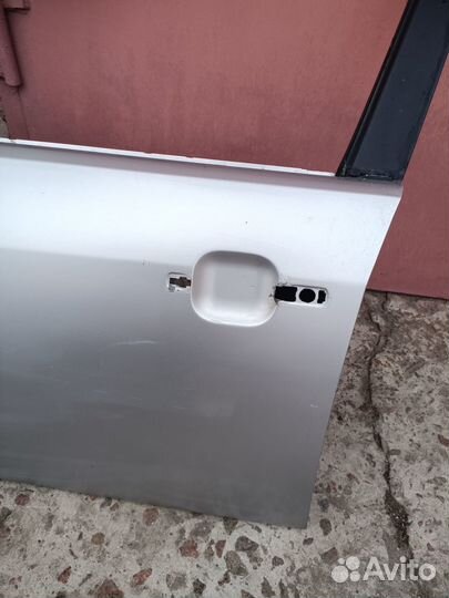 Передняя левая дверь Ford Mondeo 3