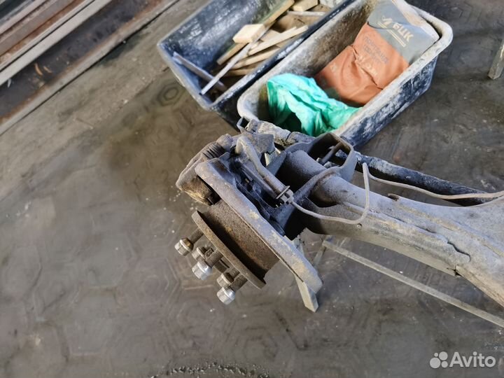 Балка задняя golf 3 с дисковыми тормозами