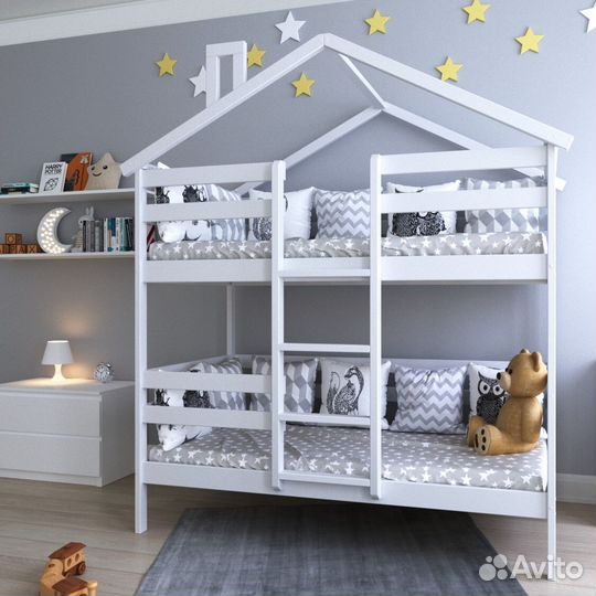Двухъярусная детская кровать крепкая