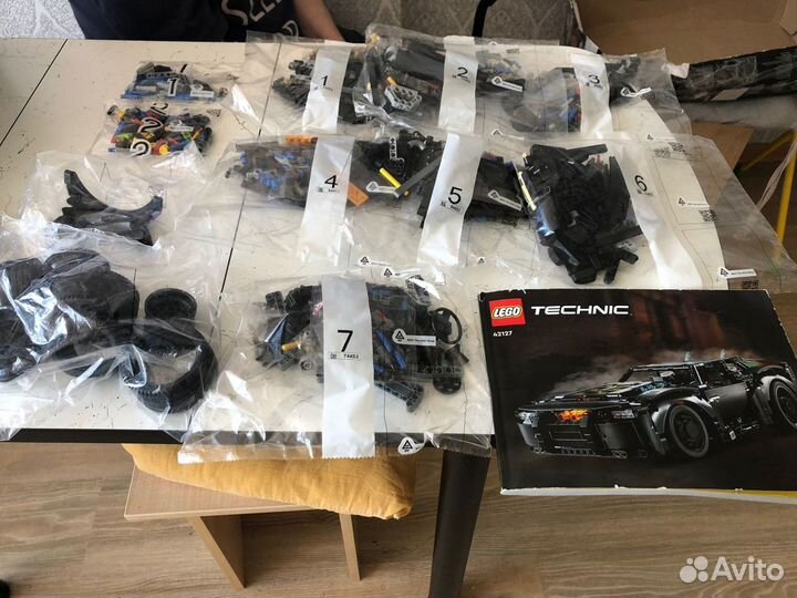 Конструктор lego technic 42127 бэтмен: бэтмобиль