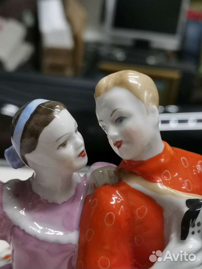 Статуэтка Уральская кадриль Фарфор Дулево (Ч)