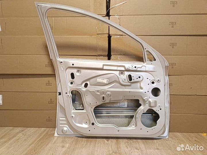 Дверь передняя левая Лада Веста серебристый (691)