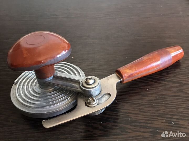 Кухонная утварь закатка, приспособления, крышка