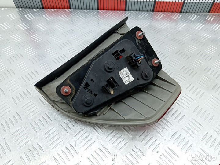 Фонарь задний правый BMW X3 E83 2004 63216990170