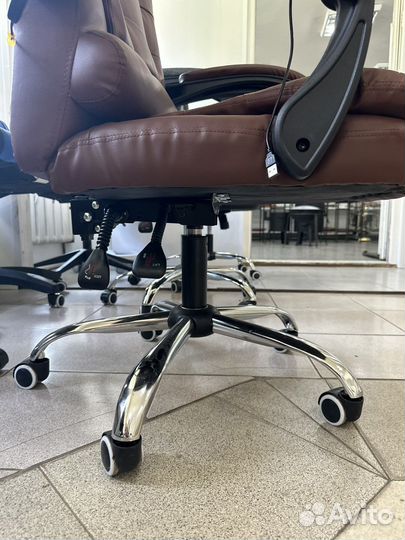 Офисное кресло