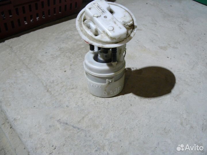 Насос топливный Renault Sandero 2009