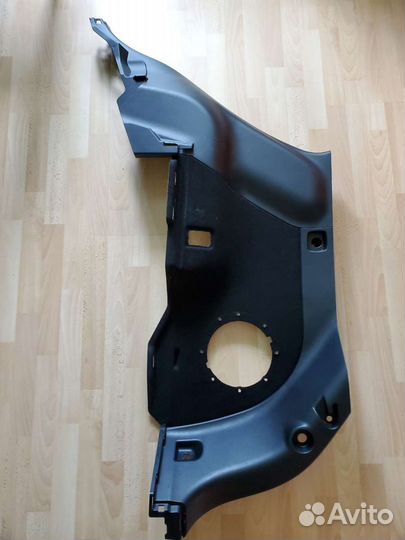 Обшивка багажника harrier 60