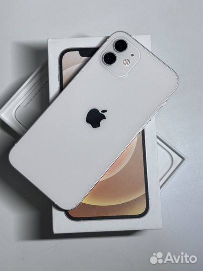 iPhone 12, 64 ГБ